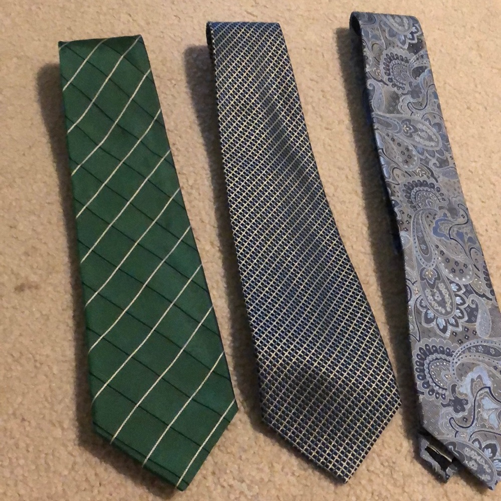 3 men’s ties.